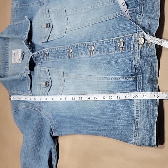 Old Navy Size L Denim Trucker Style Jacket, 100% Cotton, Exc. Used Condition - Picture 8 of 11